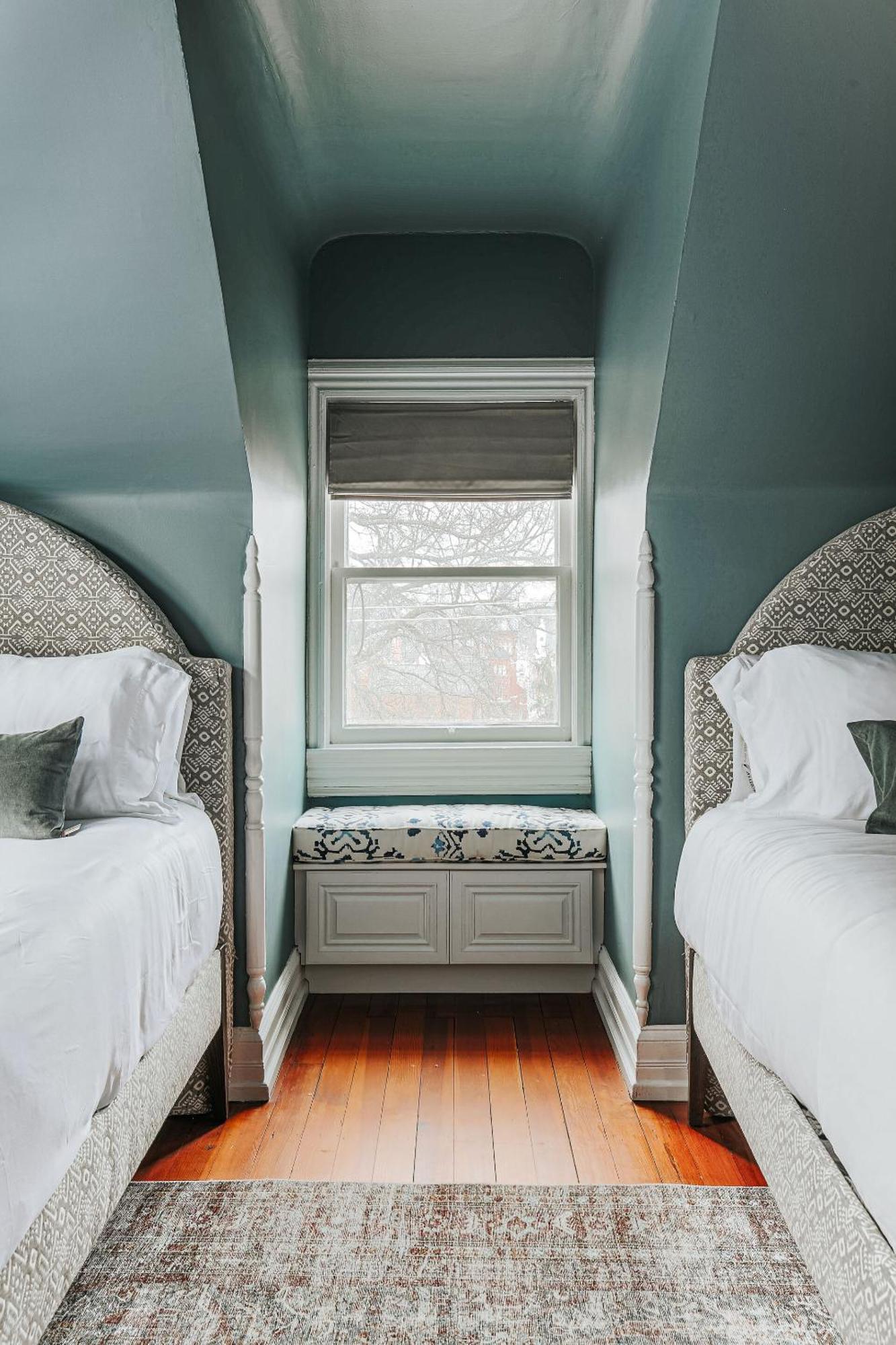 The Historic Berkeley Place Staunton Room photo