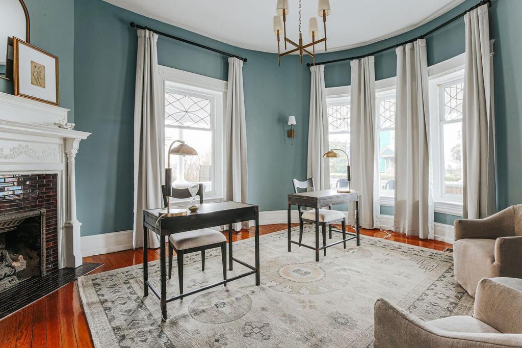 The Historic Berkeley Place Staunton Room photo